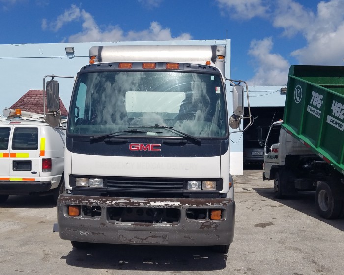 2006 ISUZU FVR BOX TRUCK
