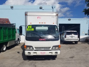 2005 ISUZU NPR DRY BOX TRUCK 