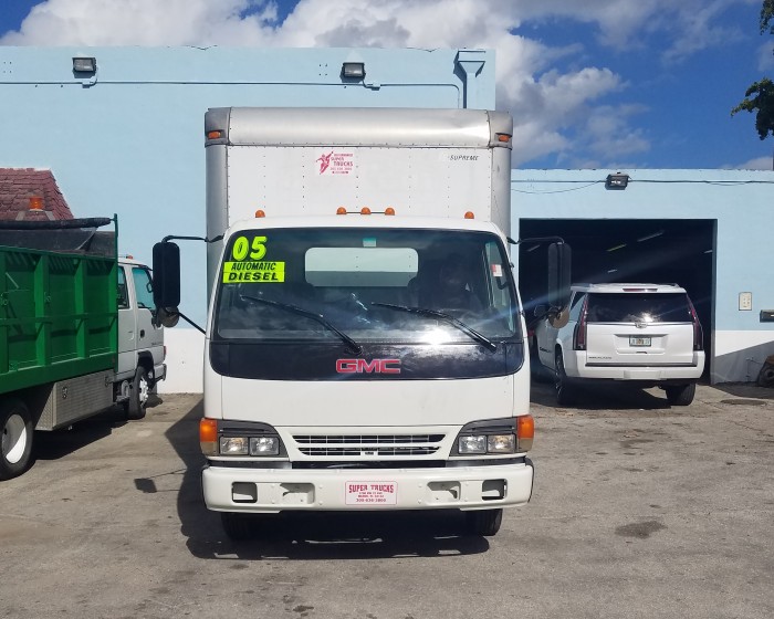 2005 ISUZU NPR DRY BOX TRUCK 