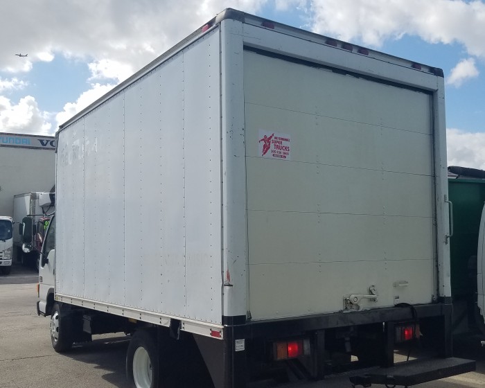 2005 ISUZU NPR DRY BOX TRUCK 