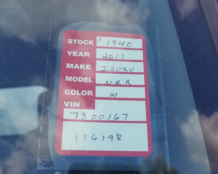 2011 ISUZU NRR DRY BOX TRUCK 