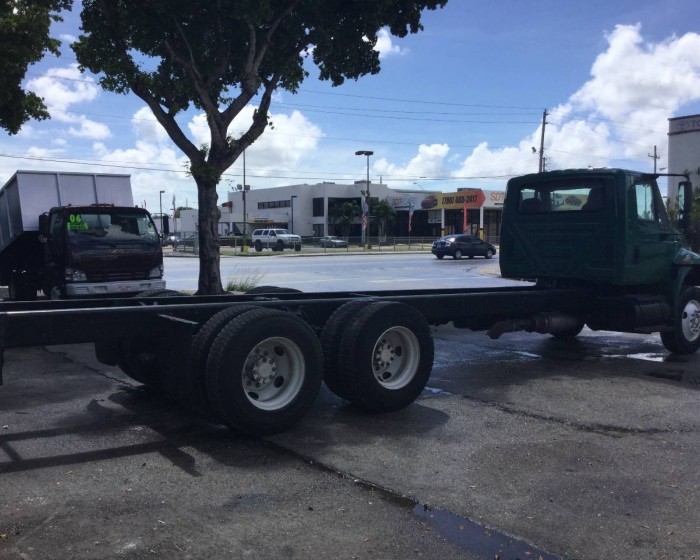 2009 INTERNATIONAL 4400 CAB & CHASSIS