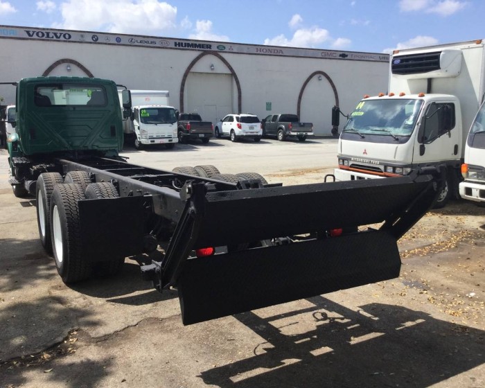 2009 INTERNATIONAL 4400 CAB & CHASSIS