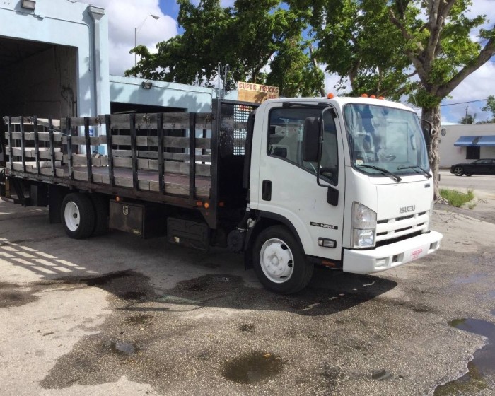 2013 ISUZU NRR FLATBED TRUCK 