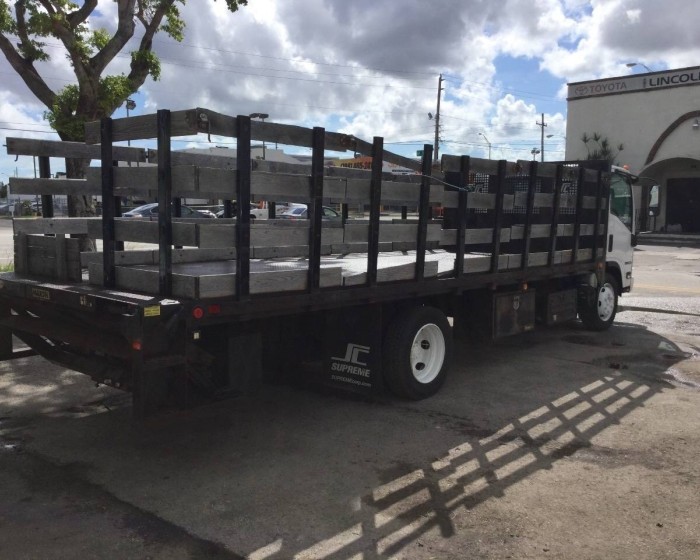 2013 ISUZU NRR FLATBED TRUCK 