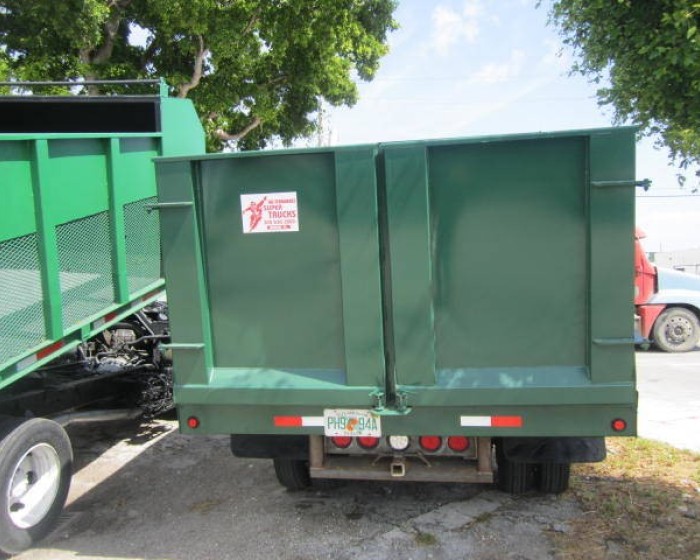 2008 ISUZU NRR LANDSCAPE DUMP TRUCK