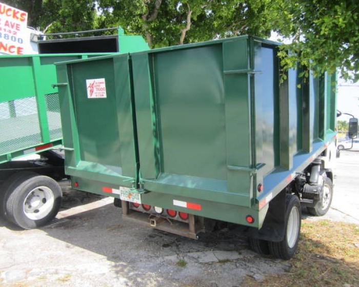 2008 ISUZU NRR LANDSCAPE DUMP TRUCK