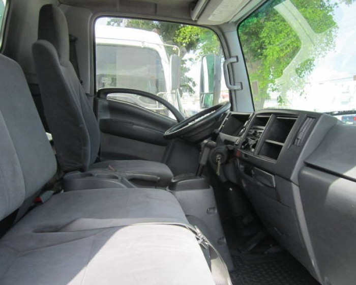 2008 ISUZU NRR LANDSCAPE DUMP TRUCK