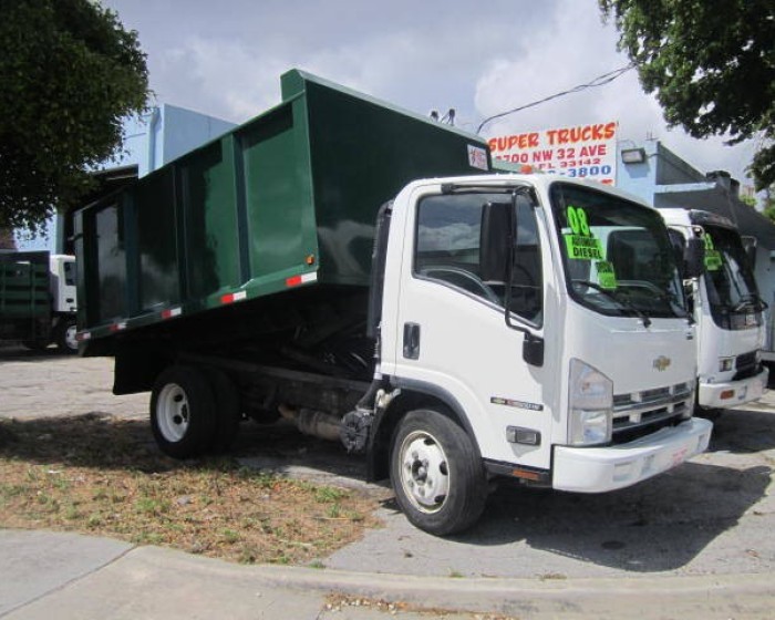 2008 ISUZU NRR LANDSCAPE DUMP TRUCK