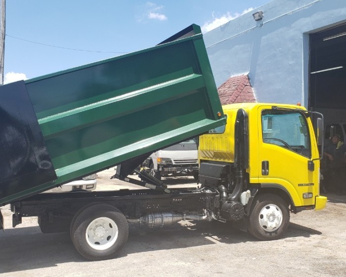 2009 ISUZU NPR-HD LANDSCAPE DUMP TRUCK