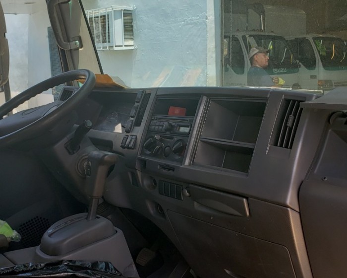 2009 ISUZU NPR-HD LANDSCAPE DUMP TRUCK
