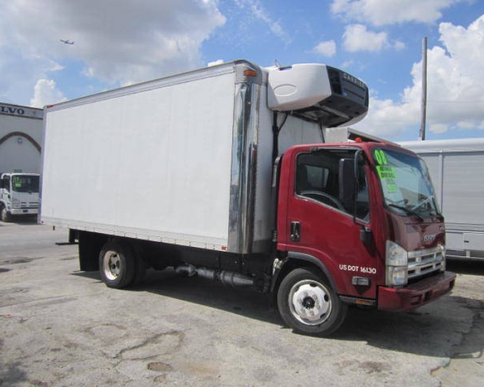 2008 ISUZU NQR REEFER BOX TRUCK