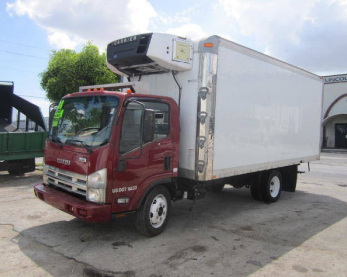 2008 ISUZU NQR REEFER BOX TRUCK