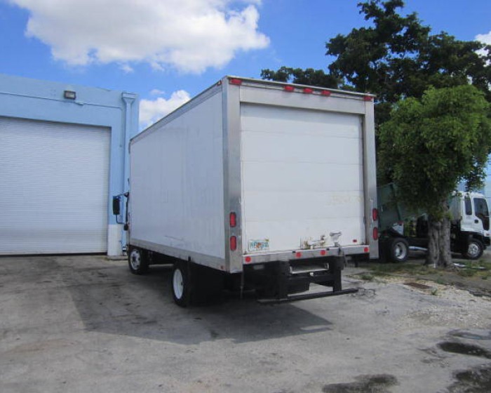 2008 ISUZU NQR REEFER BOX TRUCK