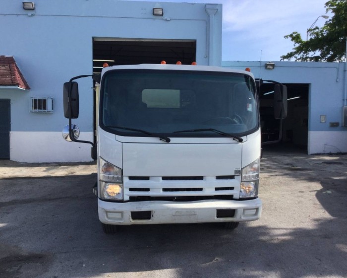 2010 ISUZU NRR REEFER BOX TRUCK 