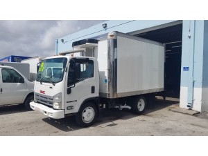 2008 ISUZU NPR (W5500)  REEFER BOX TRUCK
