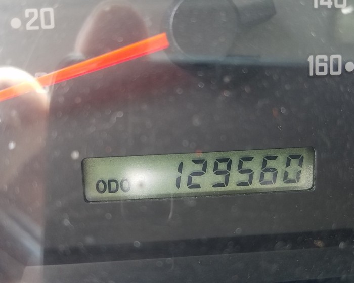 2008 ISUZU NPR (W5500)  REEFER BOX TRUCK