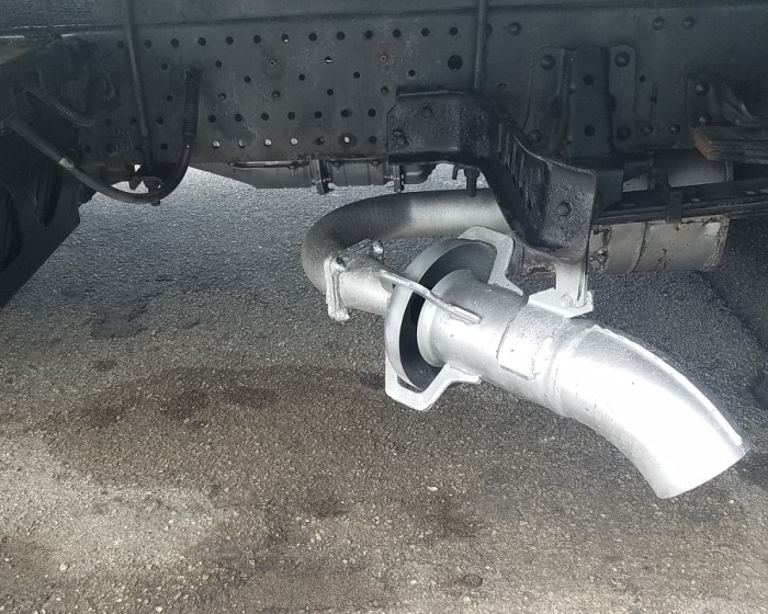 2008 ISUZU NPR (W5500)  REEFER BOX TRUCK