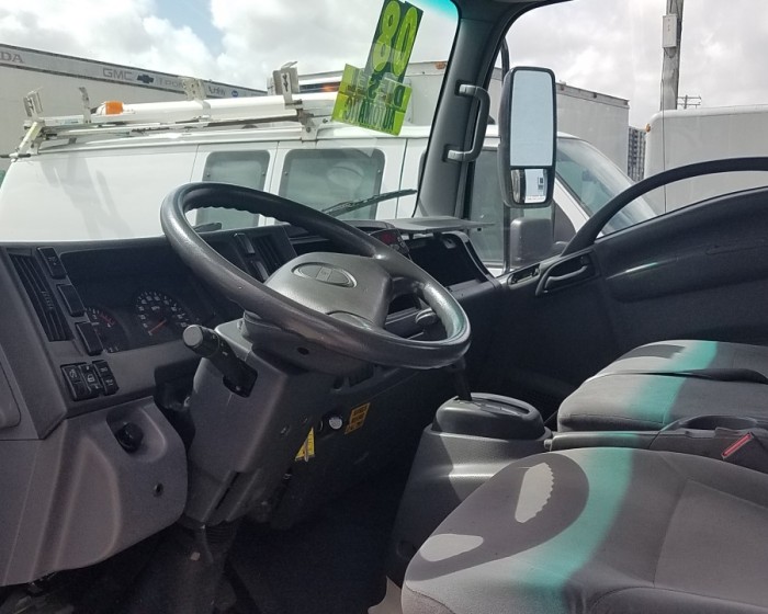2008 ISUZU NPR (W5500)  REEFER BOX TRUCK