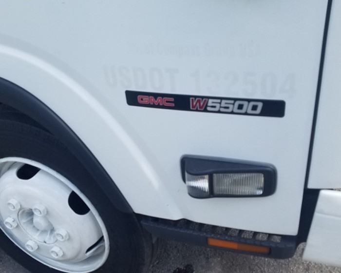 2008 ISUZU NPR (W5500)  REEFER BOX TRUCK
