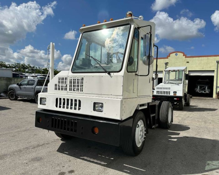2007 OTTAWA YARD SPOTTER TRUCK, KALMAR