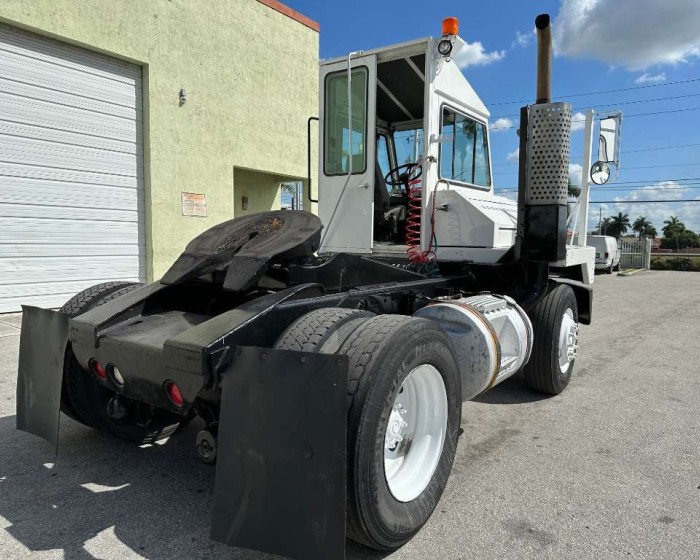 2007 OTTAWA YARD SPOTTER TRUCK, KALMAR