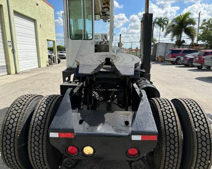 1996 OTTAWA YARD SPOTTER TRUCK, KALMAR