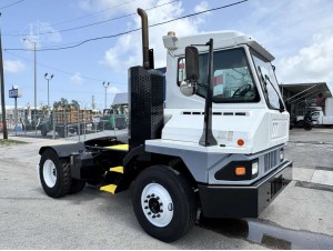 2018 KALMAR OTTAWA T2 YARD SPOTTER TRUCK